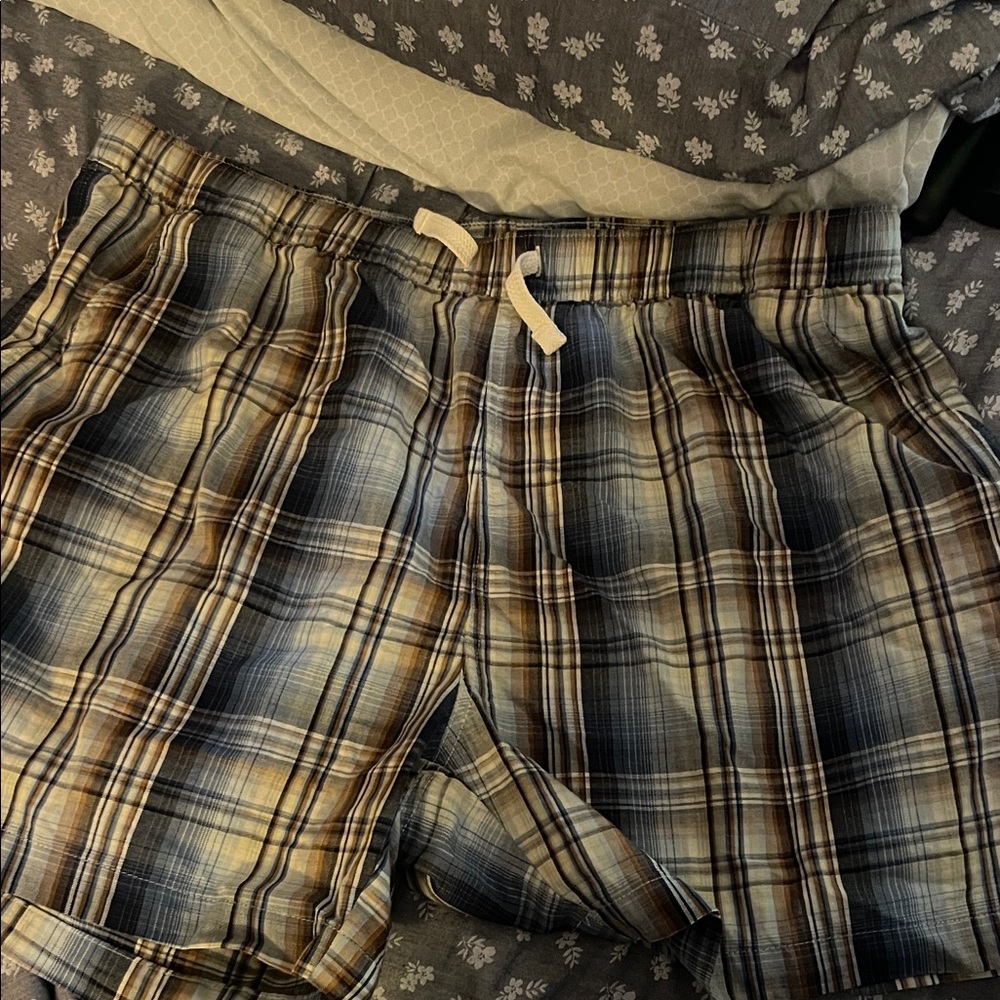 Levi’s Plaid Drawstring Easy Shorts